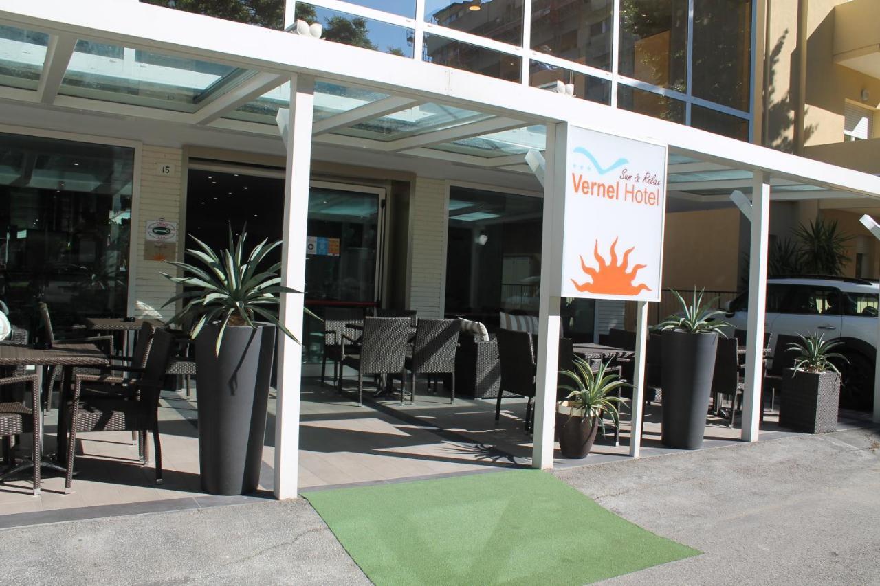 Hotel Vernel Rimini Esterno foto
